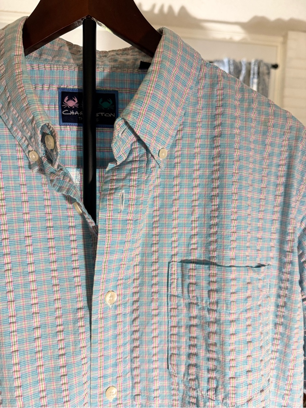 Men’s Charleston Threads Light Blue & Pink Short-Sleeve Button-Down Shirt (AA22)